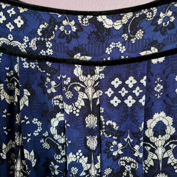 Vintage Robin Sinkler High Waisted Pleated Blue Floral Tapered Lightweight Pants - Picture 7 of 16